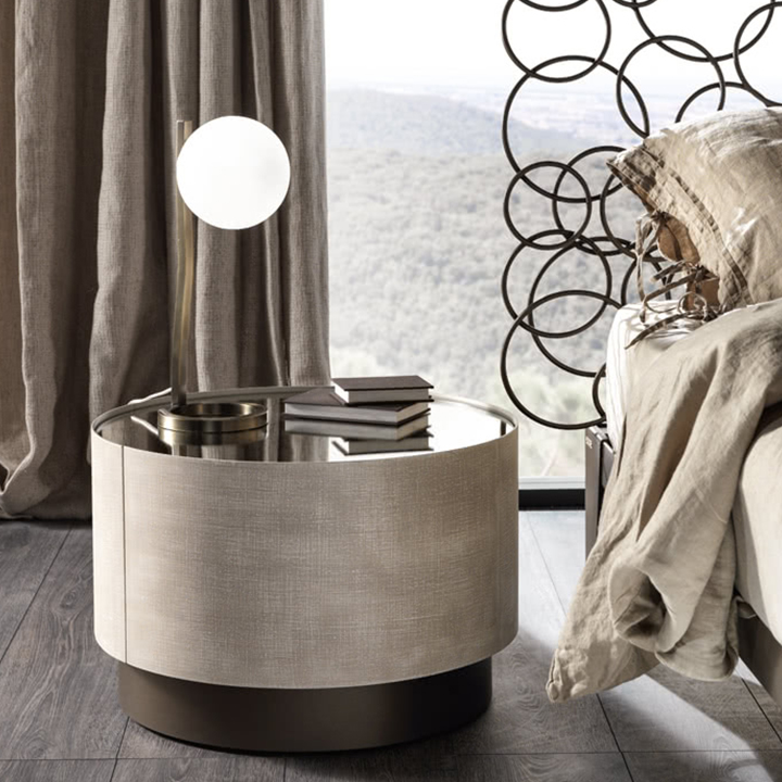 Nachtschränke, Nachttische, Schlafzimmer; Luxus Möbel
