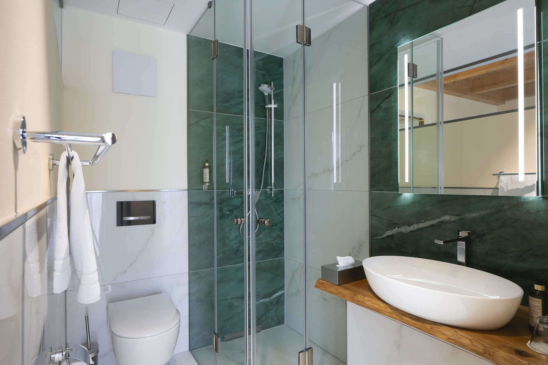 Hoteleinrichtung, Interiordesign, Innenarchitekt für Hotels, Schlösschen am Morstein, Einrichtung für ein Ferienhaus, veganes Einrichtungskonzept, veganes Wohnkonzept, Vegane Möbel,