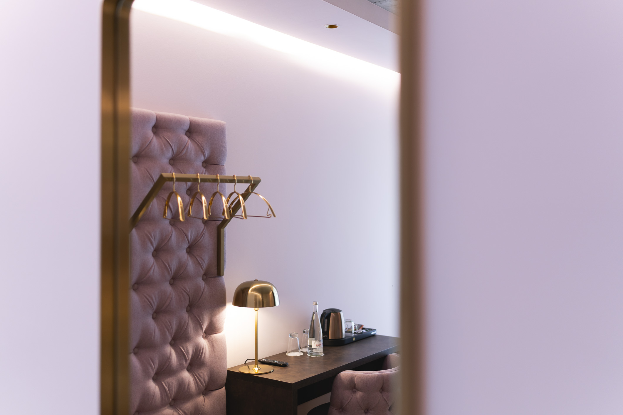 Hoteleinrichtung, Interiordesign, Innenarchitekt für Hotels, Schlösschen am Morstein, Einrichtung für ein Ferienhaus, veganes Einrichtungskonzept, veganes Wohnkonzept, Vegane Möbel, Gut Leben am Morstein